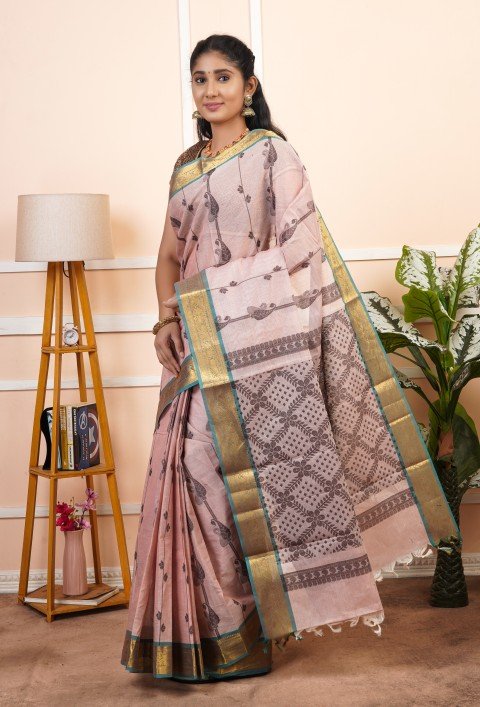 Handloom Cotton Saree — Pink